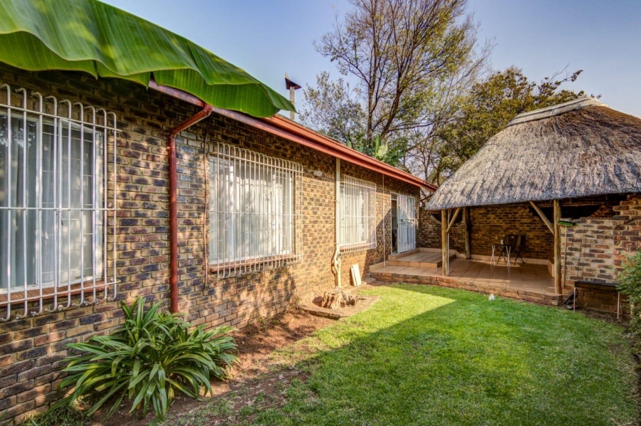 3 Bedroom Property for Sale in Birchleigh North Gauteng
