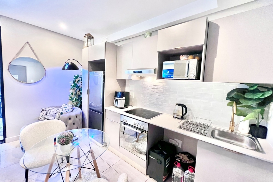 1 Bedroom Property for Sale in Sandown Gauteng