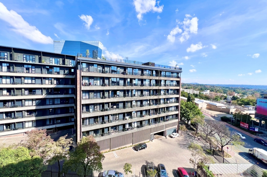 1 Bedroom Property for Sale in Sandown Gauteng