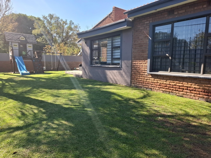 3 Bedroom Property for Sale in Lakefield Gauteng