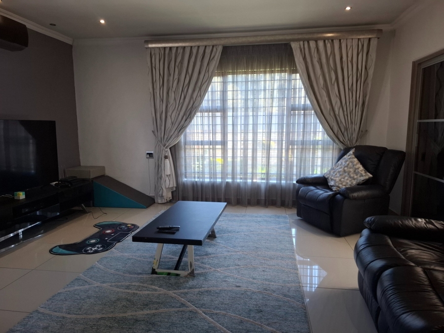 3 Bedroom Property for Sale in Lakefield Gauteng