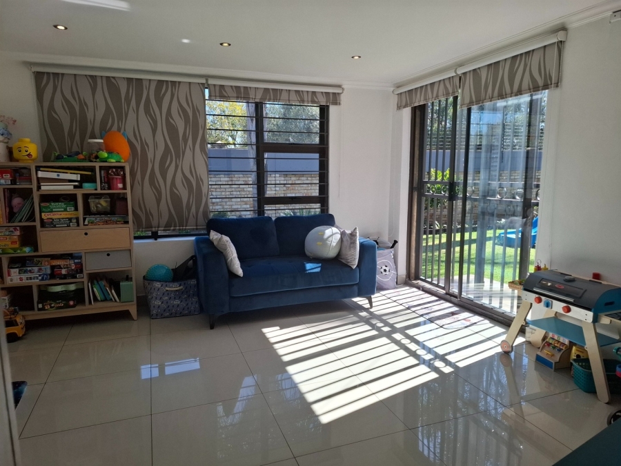 3 Bedroom Property for Sale in Lakefield Gauteng