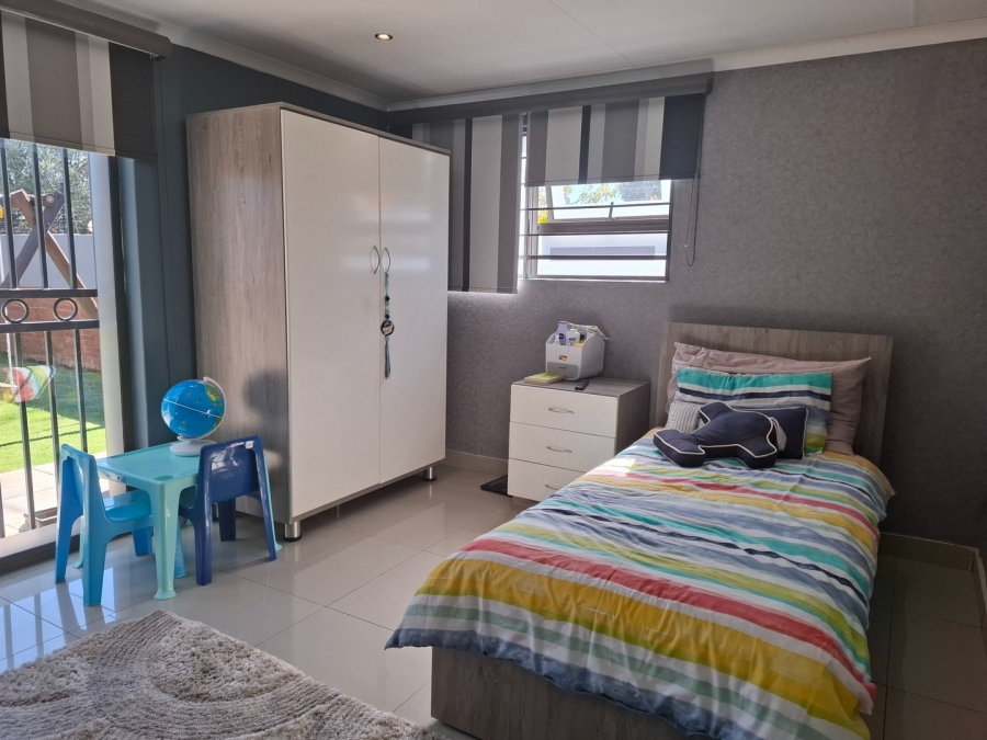 3 Bedroom Property for Sale in Lakefield Gauteng
