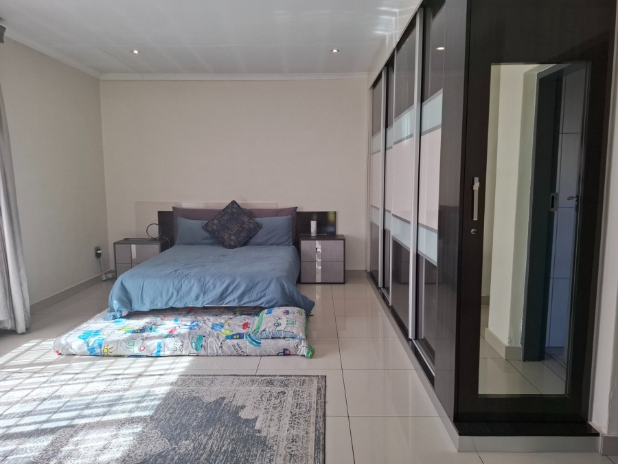 3 Bedroom Property for Sale in Lakefield Gauteng