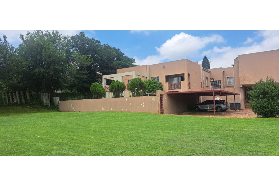 3 Bedroom Property for Sale in Corlett Gardens Gauteng