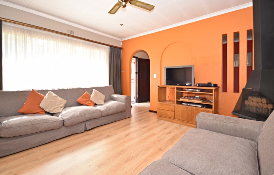 3 Bedroom Property for Sale in Bromhof Gauteng