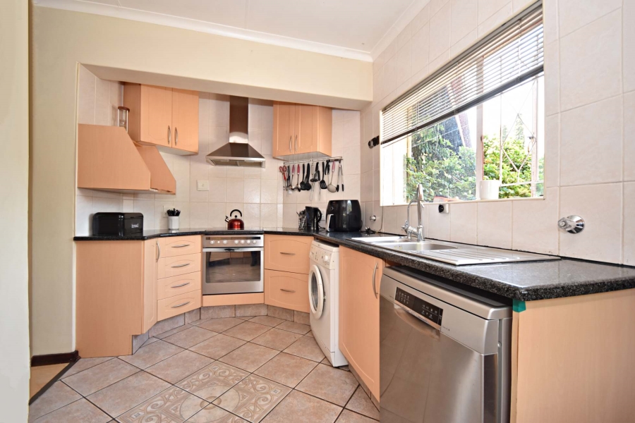 3 Bedroom Property for Sale in Bromhof Gauteng