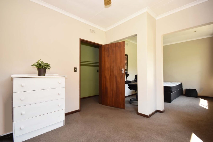 3 Bedroom Property for Sale in Bromhof Gauteng