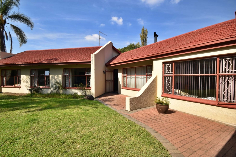 3 Bedroom Property for Sale in Bromhof Gauteng