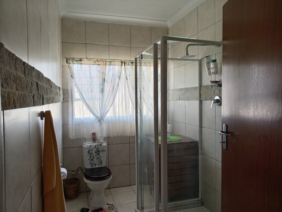 4 Bedroom Property for Sale in Rensburg Gauteng