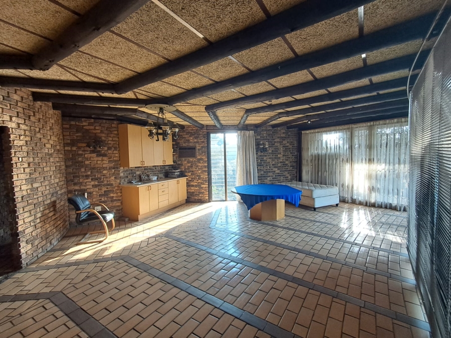 4 Bedroom Property for Sale in Glenvista Gauteng