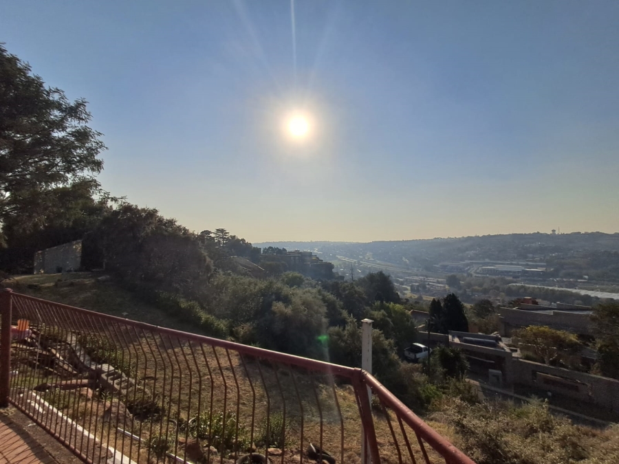 4 Bedroom Property for Sale in Glenvista Gauteng