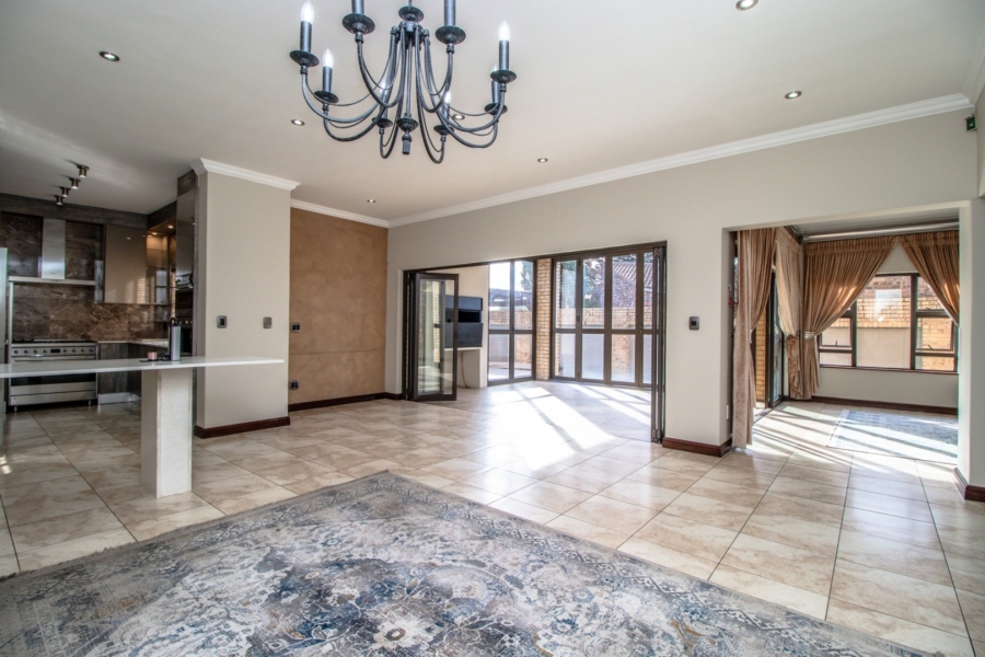 3 Bedroom Property for Sale in Lakefield Gauteng