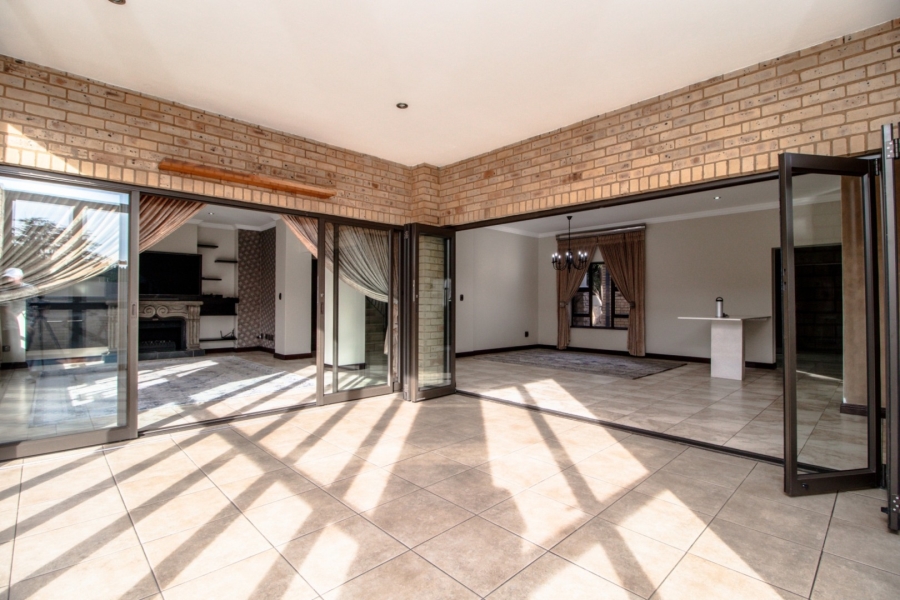 3 Bedroom Property for Sale in Lakefield Gauteng