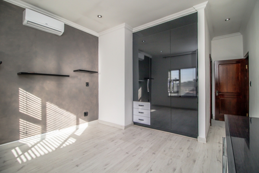 3 Bedroom Property for Sale in Lakefield Gauteng