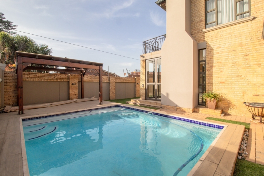 3 Bedroom Property for Sale in Lakefield Gauteng