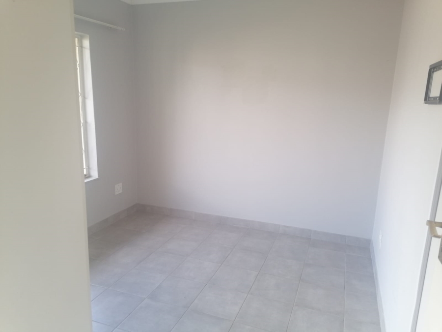 To Let 2 Bedroom Property for Rent in Horison Park Gauteng