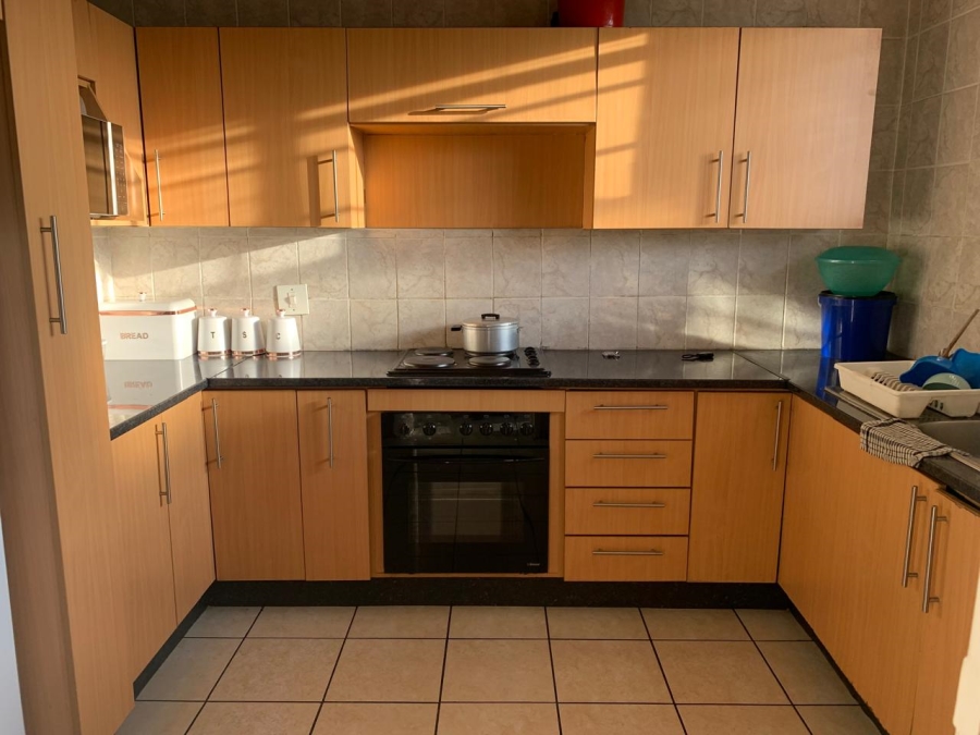 To Let 2 Bedroom Property for Rent in Parkhill Gardens Gauteng