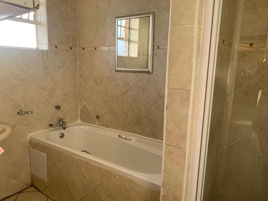 To Let 2 Bedroom Property for Rent in Parkhill Gardens Gauteng