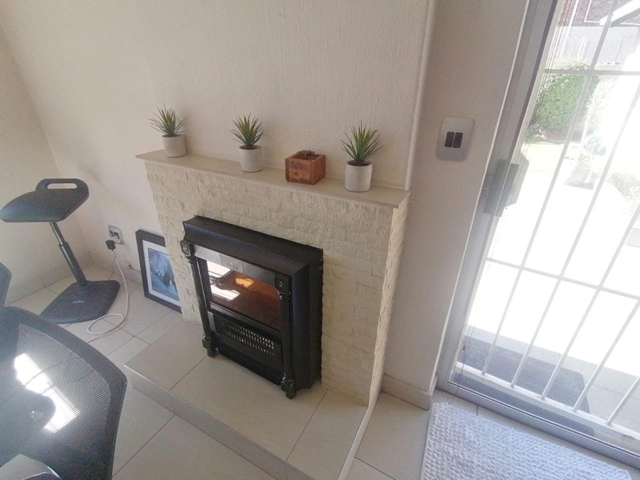3 Bedroom Property for Sale in Highway Gardens Gauteng
