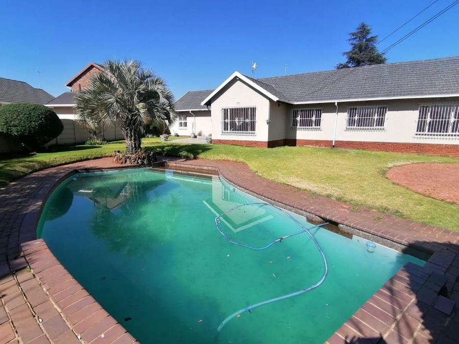 3 Bedroom Property for Sale in Highway Gardens Gauteng
