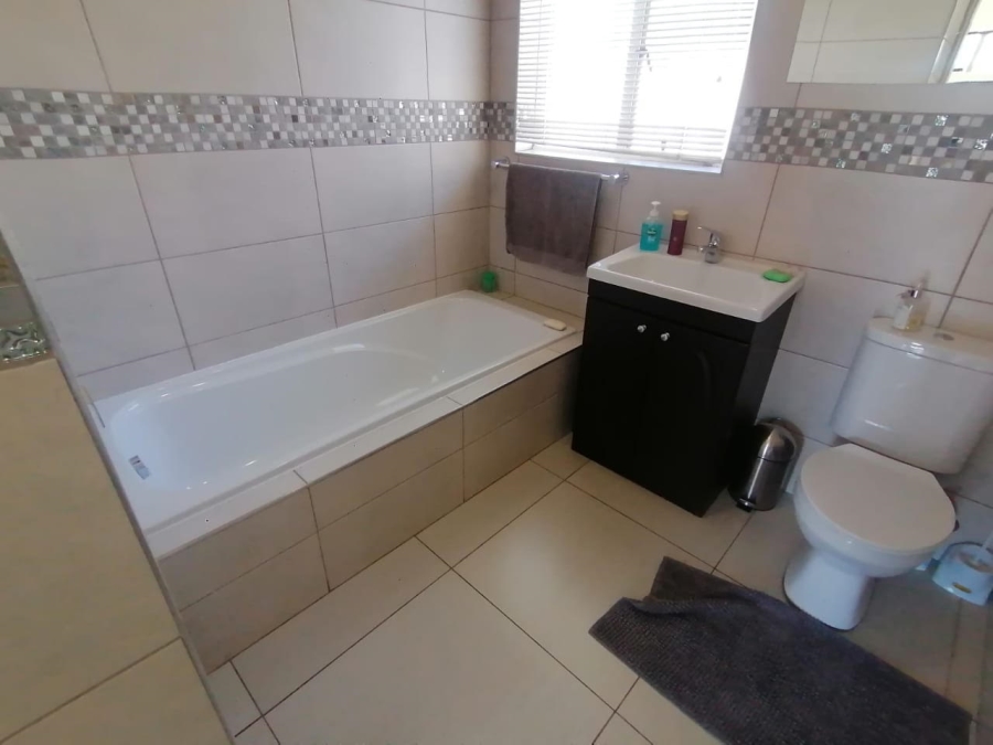 3 Bedroom Property for Sale in Highway Gardens Gauteng