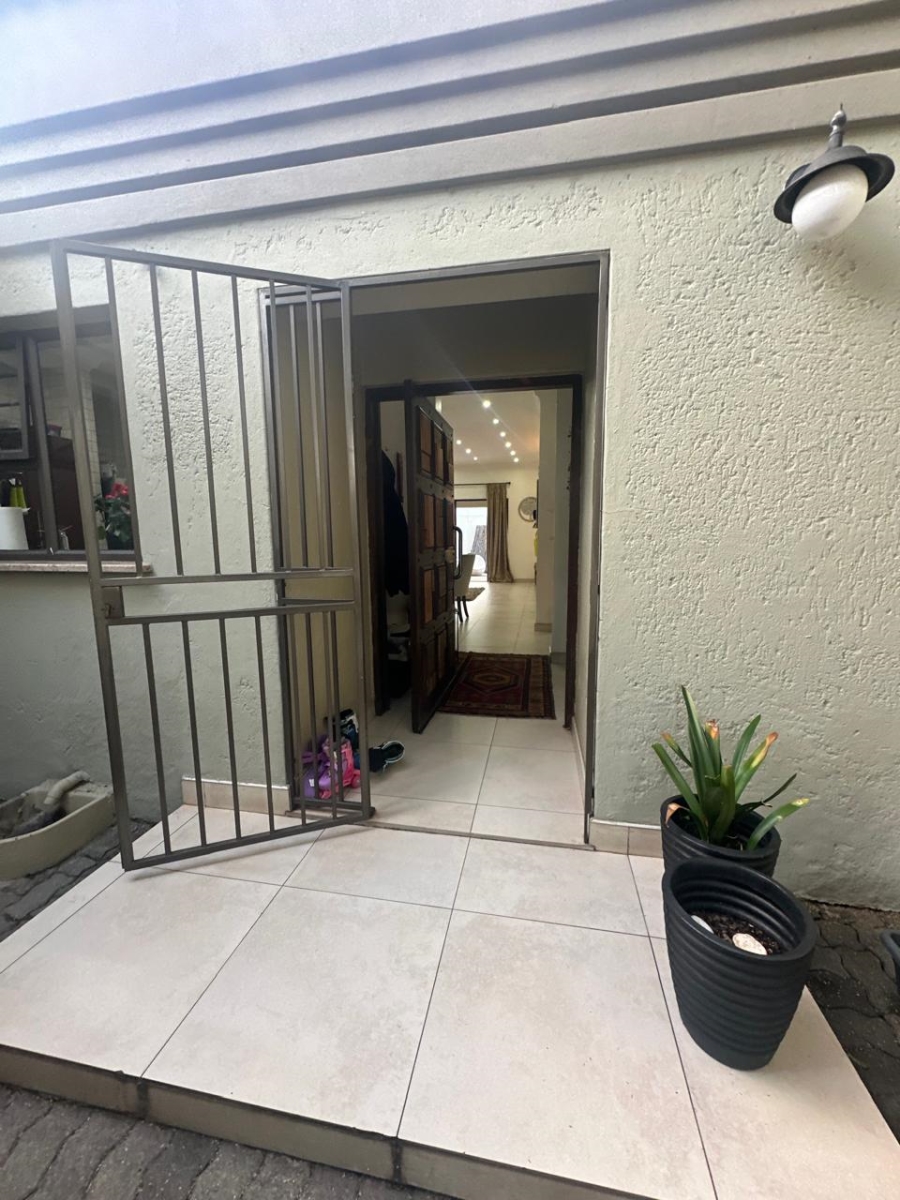 To Let 3 Bedroom Property for Rent in Edenburg Gauteng