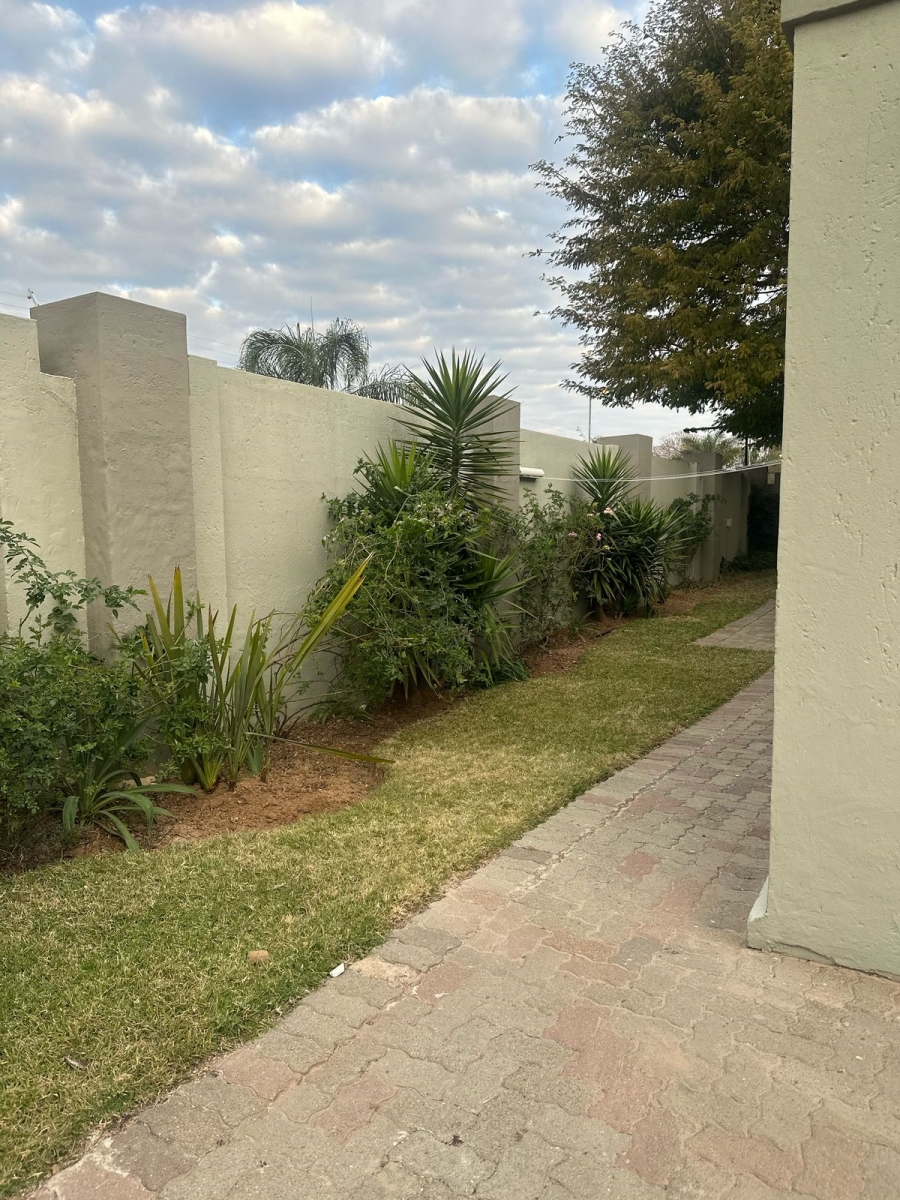 To Let 3 Bedroom Property for Rent in Edenburg Gauteng