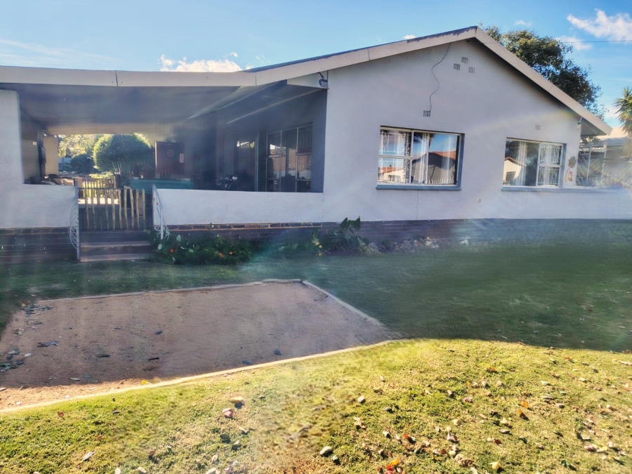 4 Bedroom Property for Sale in Greenhills Gauteng