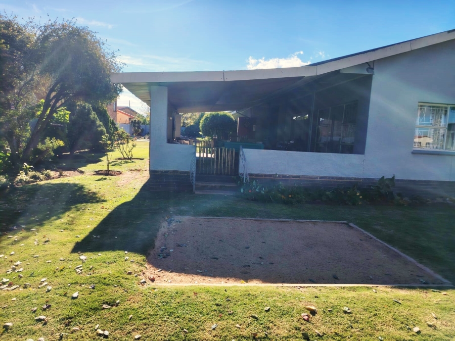 4 Bedroom Property for Sale in Greenhills Gauteng