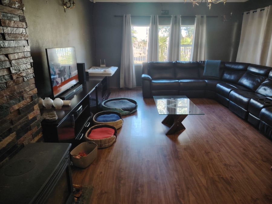 4 Bedroom Property for Sale in Greenhills Gauteng
