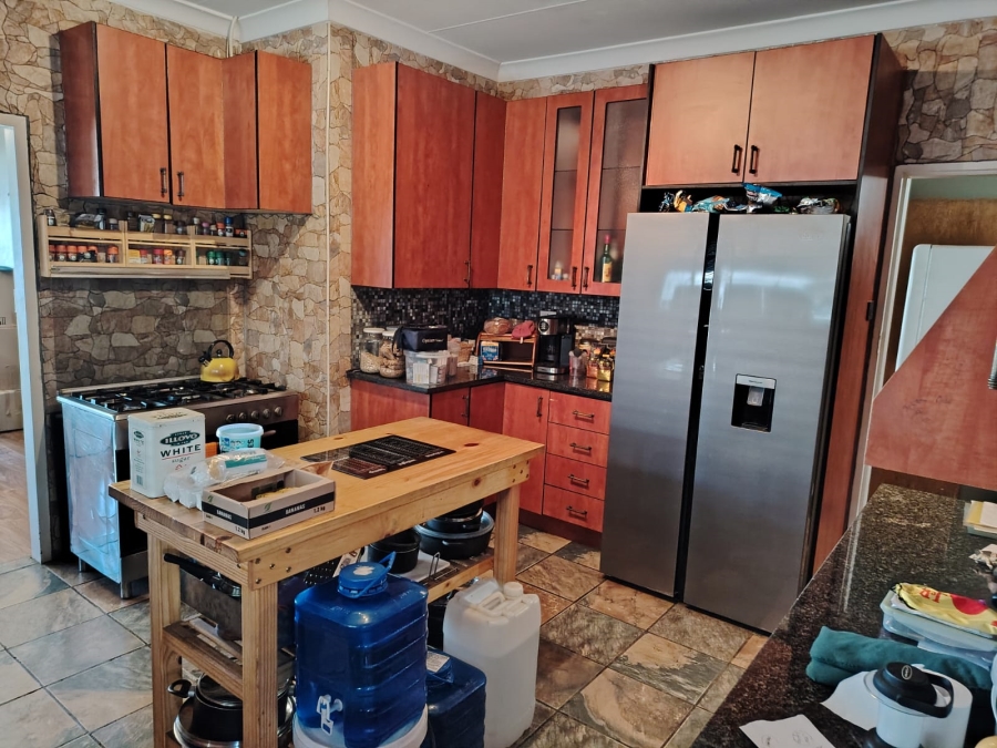 4 Bedroom Property for Sale in Greenhills Gauteng