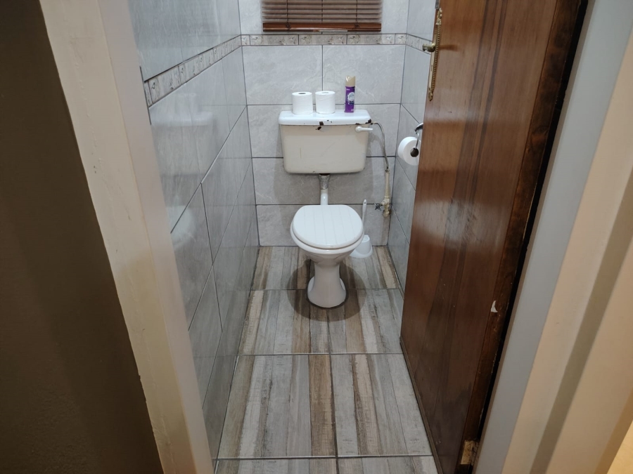 4 Bedroom Property for Sale in Greenhills Gauteng