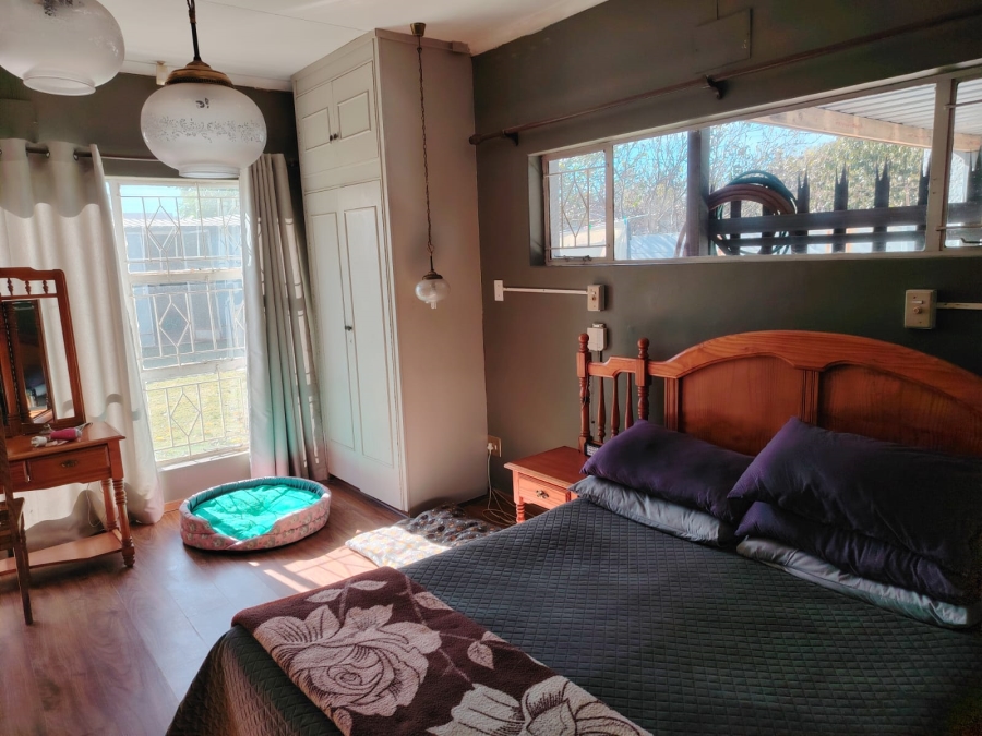 4 Bedroom Property for Sale in Greenhills Gauteng