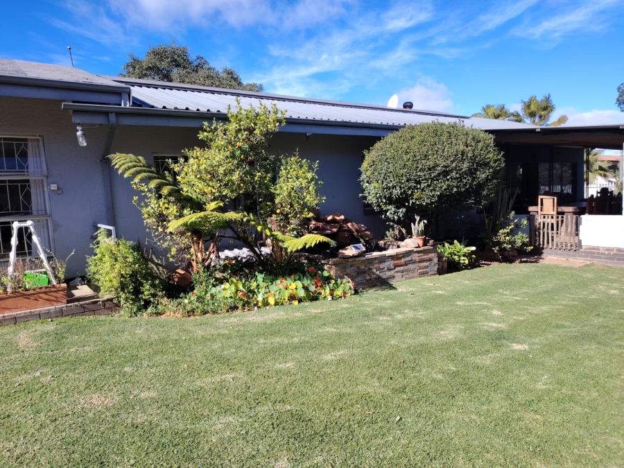 4 Bedroom Property for Sale in Greenhills Gauteng