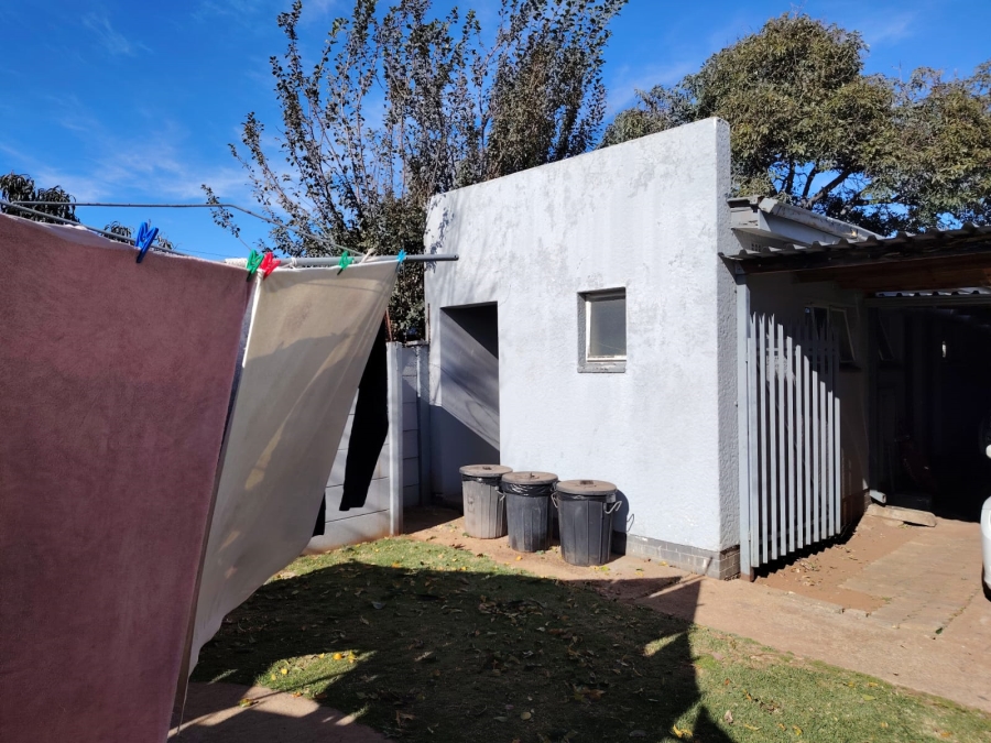 4 Bedroom Property for Sale in Greenhills Gauteng