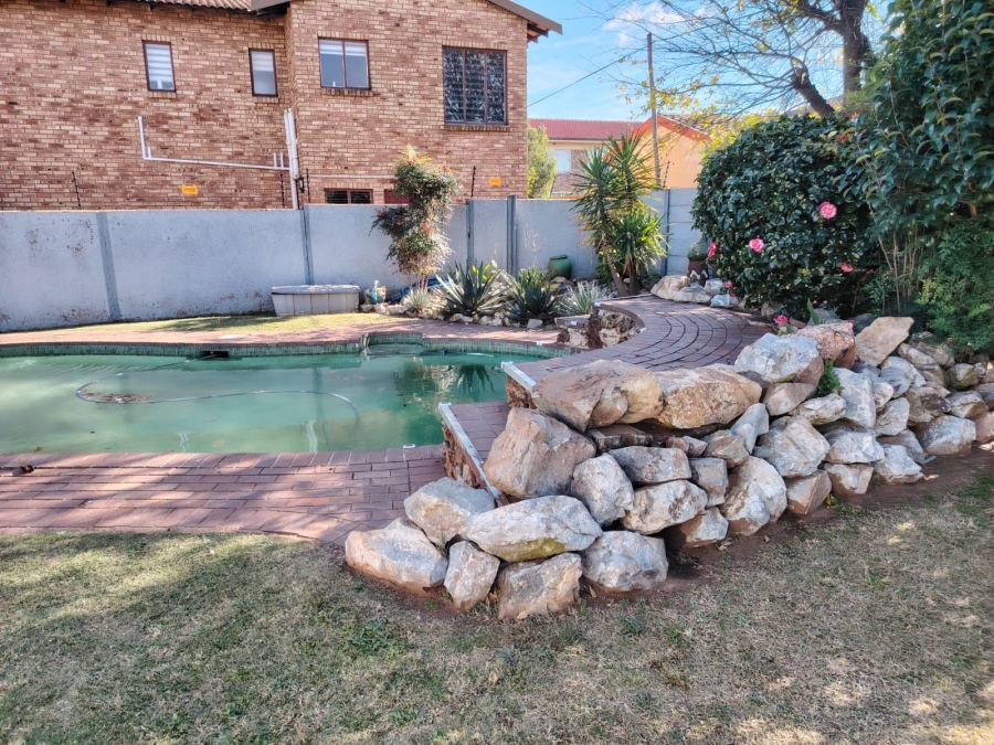 4 Bedroom Property for Sale in Greenhills Gauteng