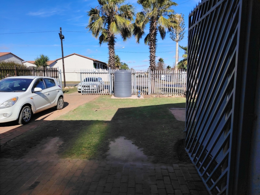 4 Bedroom Property for Sale in Greenhills Gauteng