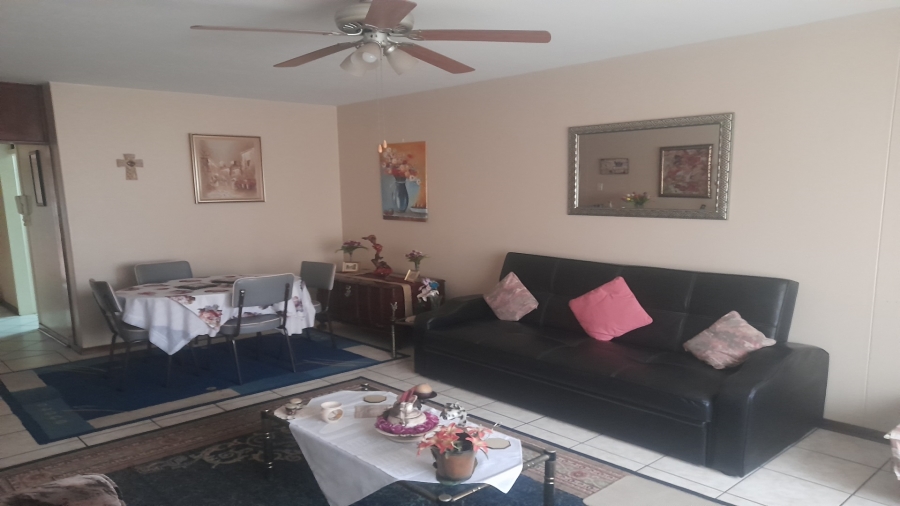 2 Bedroom Property for Sale in Vanderbijlpark CW 3 Gauteng