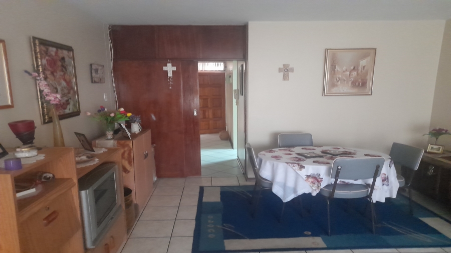 2 Bedroom Property for Sale in Vanderbijlpark CW 3 Gauteng