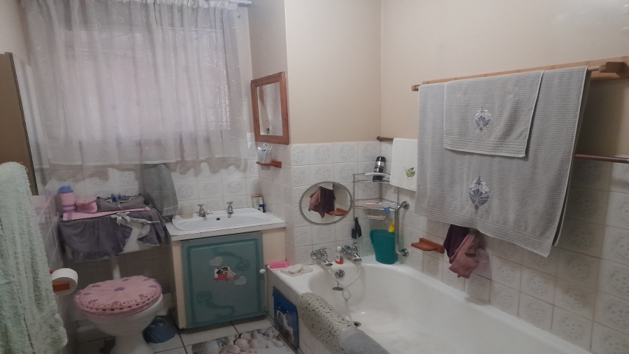 2 Bedroom Property for Sale in Vanderbijlpark CW 3 Gauteng