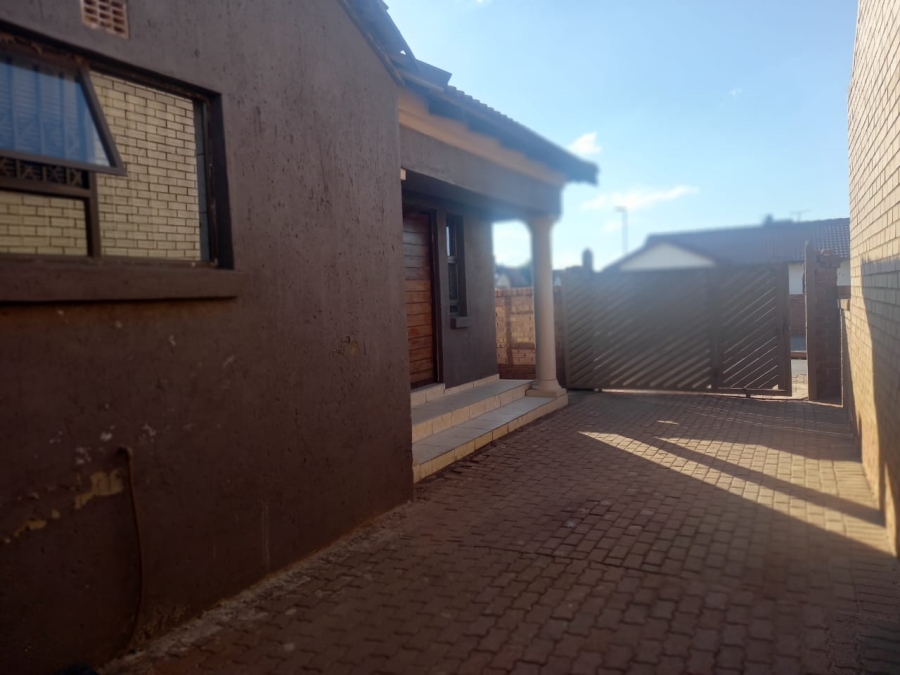 3 Bedroom Property for Sale in Hospital View Gauteng