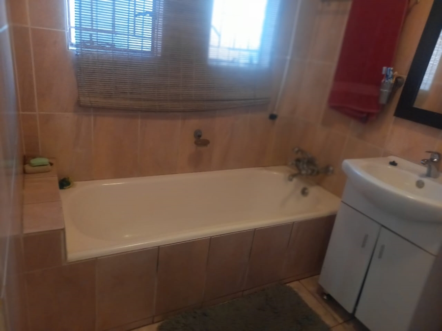 3 Bedroom Property for Sale in Hospital View Gauteng