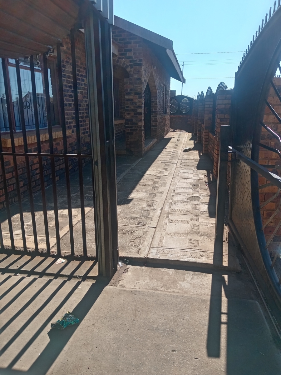 3 Bedroom Property for Sale in Orange Farm Gauteng