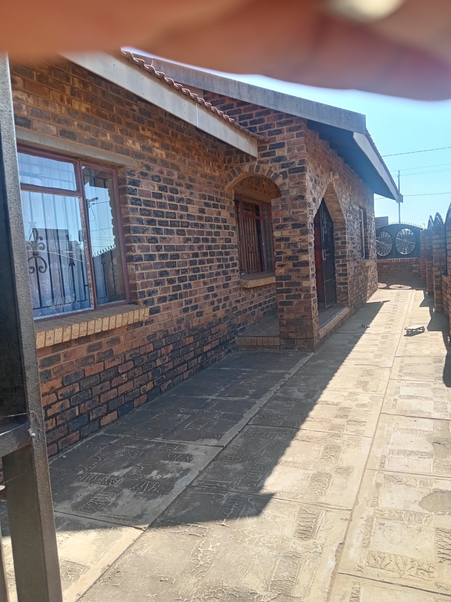 3 Bedroom Property for Sale in Orange Farm Gauteng