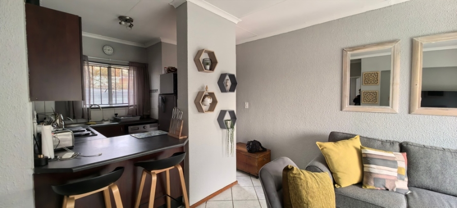 2 Bedroom Property for Sale in Willowbrook Gauteng