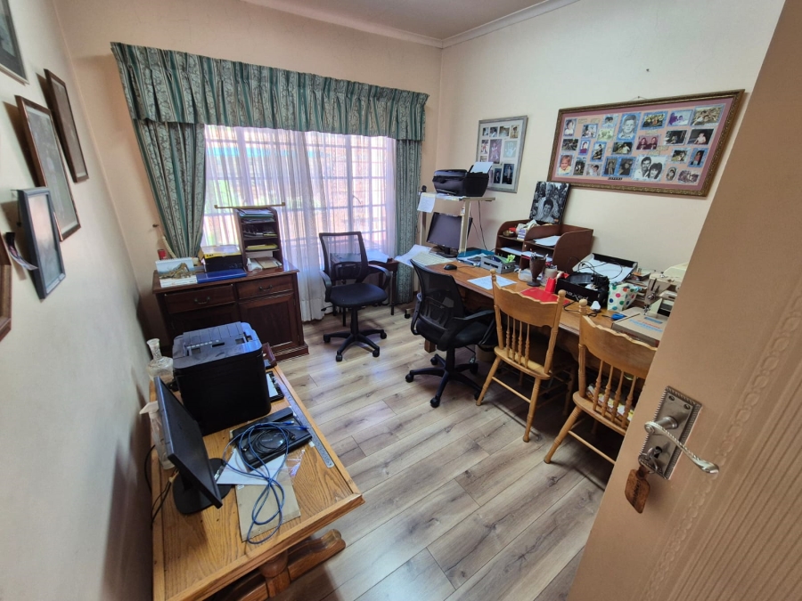 3 Bedroom Property for Sale in Magalieskruin Gauteng
