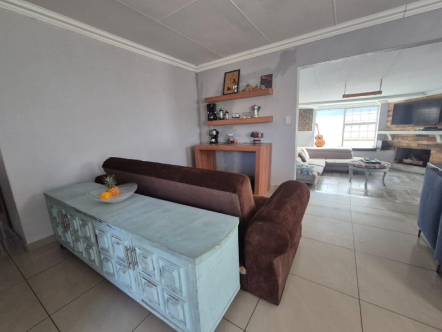 3 Bedroom Property for Sale in Albertsdal Gauteng