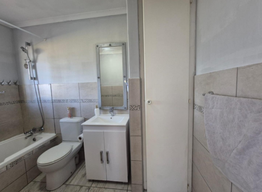 3 Bedroom Property for Sale in Albertsdal Gauteng