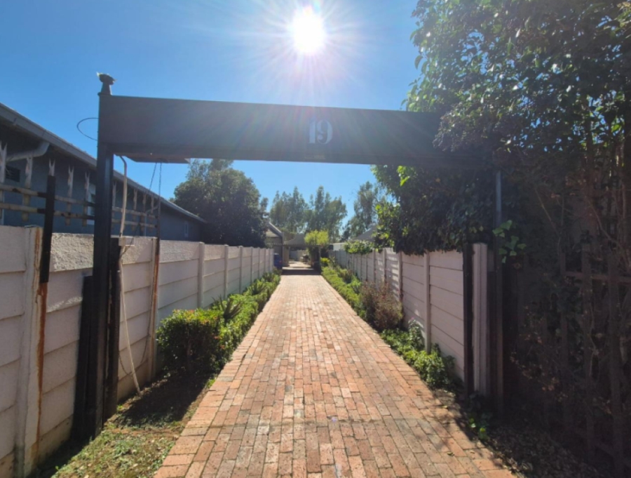 3 Bedroom Property for Sale in Albertsdal Gauteng